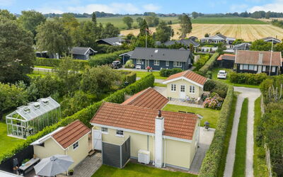Lenya - 60M from the Sea