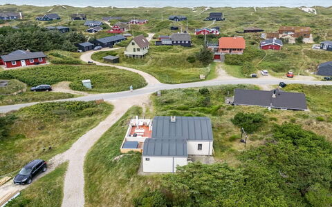 Sointu - 300M from the Sea: Meubilair, Hout, Interieur Ontwerp, Flooring, Verdieping, Stoel, Kamer, Plafond, Woonkamer, Appartement