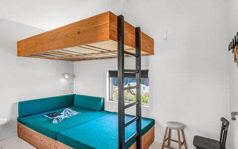 Sointu - 300M from the Sea: Meubilair, Stapelbed, Interieur Ontwerp, Hout, Verdieping, Flooring, Slaapkamer, Bed, Kamer, Plafond