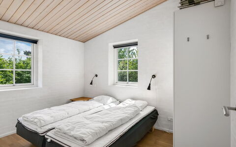Sod - 3.2Km from the Sea: Hout, Huis, Plafond, Verdieping, Slaapkamer, Hardwood, Plank, Bed, Beits, Bed Frame