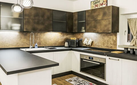 Il Tiglioré: Keuken, Toestel Van De Keuken, Hout, Countertop, Flooring, Meubilair, Interieur Ontwerp, Cabinetry, Huis, Huishoudapparatuur