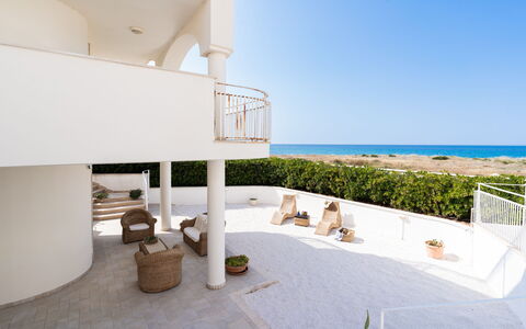 Il Respiro del Mare: Balkon, Zee, Appartement, Schaduw, Oceaan, Buitenmeubels, Villa, Toevlucht, Outdoor Structuur, Strand