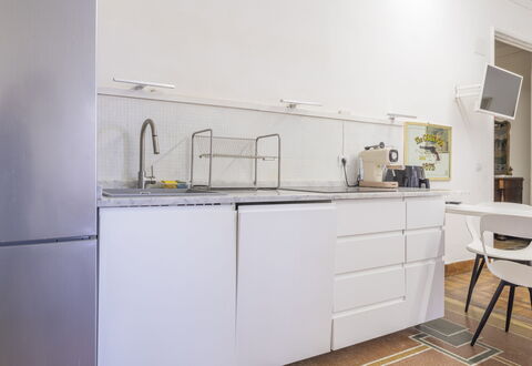 La Casa di Bruno, Terrace, in the Heart of Genova: Toestel Van De Keuken, Keuken, Flooring, Interieur Ontwerp, Major Appliance, Meubilair, Countertop, Hout, Cabinetry, Verdieping