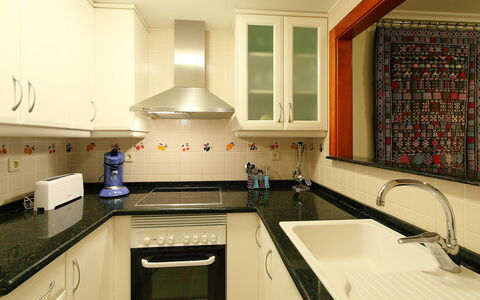 Sotavento: Countertop, Kamer, Eigendom, Keuken, Interieur Ontwerp, Meubilair, Cabinetry, Wastafel, Gebouw, Huis
