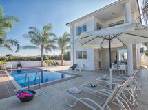 Schöne Ferienvilla Protaras 4