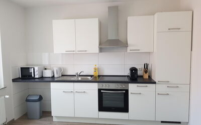 Kernsaniertes Apartment in Ruhiger und Zentraler l