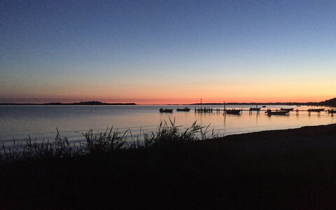 Filisha - 200M from the Sea: Water, Watervoorraden, Zwemwater, Horizon, Schemer, Afterglow, Zonsondergang, Waterweg