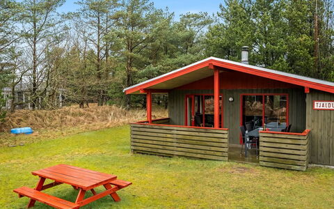 Samine - 1.2Km from the Sea: Huis, Dak, Huis, Deur, Verblijf, Schaduw, Tuin, Groundcover, Veranda, Werf