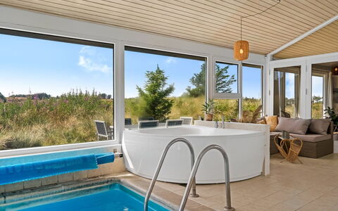 Virpi - 1.1Km from the Sea: Meubilair, Hout, Interieur Ontwerp, Flooring, Verdieping, Stoel, Kamer, Plafond, Woonkamer, Appartement