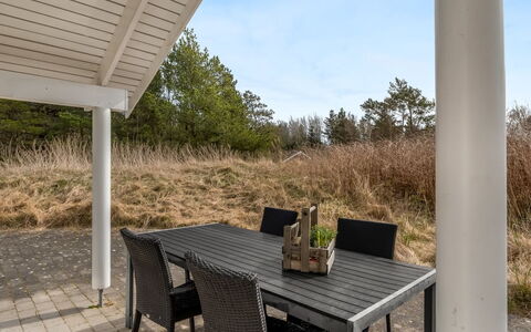 Botwith - 2.8Km from the Sea: Meubilair, Hout, Interieur Ontwerp, Flooring, Verdieping, Stoel, Kamer, Plafond, Woonkamer, Appartement