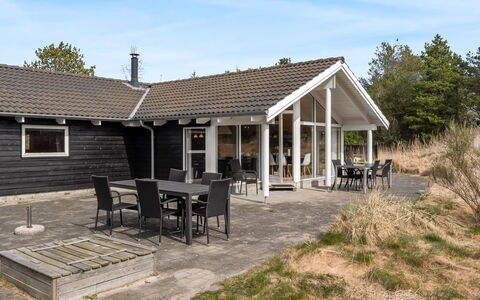 Botwith - 2.8Km from the Sea: Meubilair, Hout, Interieur Ontwerp, Flooring, Verdieping, Stoel, Kamer, Plafond, Woonkamer, Appartement