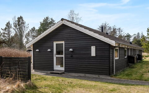Botwith - 2.8Km from the Sea: Meubilair, Hout, Interieur Ontwerp, Flooring, Verdieping, Stoel, Kamer, Plafond, Woonkamer, Appartement