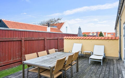 Annrike - 900M from the Sea: Meubilair, Hout, Interieur Ontwerp, Flooring, Verdieping, Stoel, Kamer, Plafond, Woonkamer, Appartement