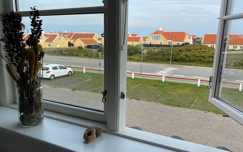 Annrike - 900M from the Sea: Meubilair, Hout, Interieur Ontwerp, Flooring, Verdieping, Stoel, Kamer, Plafond, Woonkamer, Appartement