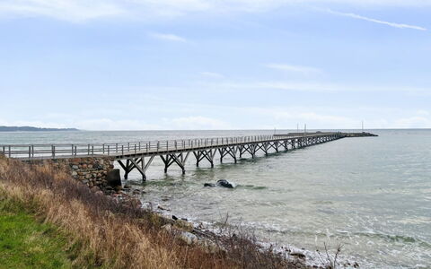 Selinda - 250M from the Sea: Meubilair, Hout, Interieur Ontwerp, Flooring, Verdieping, Stoel, Kamer, Plafond, Woonkamer, Appartement