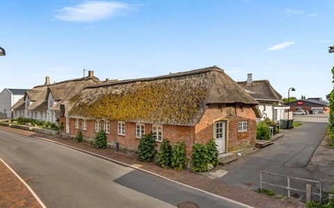 Jouni - 18Km from the Sea: Blauw, Verblijf, Huis, Huis, Boerderij, Landgoed, Siding