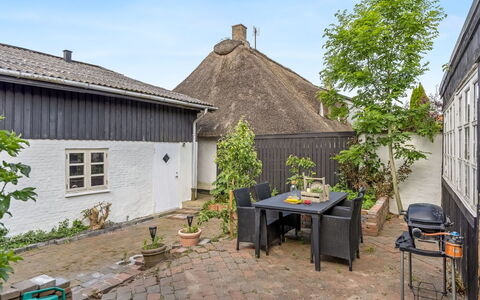 Jouni - 18Km from the Sea: Blauw, Verblijf, Huis, Huis, Boerderij, Landgoed, Siding