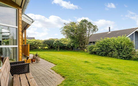 Elnur - 200M to the Fjord: Verblijf, Backyard, Werf, Garden Gebouwen, Schuur, Siding, Buitenmeubels, Blokhut, Outdoor Structuur, Keet