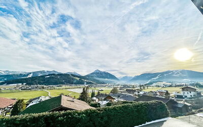 Flachau 800: Lucht, Heuvel, Wolk, Bergketen, Heuvel Station, Zonlicht, Vallei, Alpen, Helling, Dorp