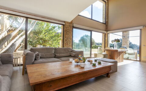 El Refugio Mediterráneo: Hout, Meubilair, Interieur Ontwerp, Bankstel, Flooring, Huis, Verdieping, Plafond, Woonkamer, Stoel