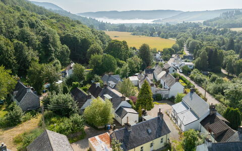 Strone Cottage: Boom, Woongebied, Huis, Dak, Landelijk Gebied, Landschap, Huis, Buurt, Voorstad