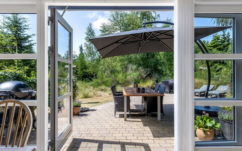 Albertina - 900M from the Sea: Meubilair, Hout, Interieur Ontwerp, Flooring, Verdieping, Stoel, Kamer, Plafond, Woonkamer, Appartement