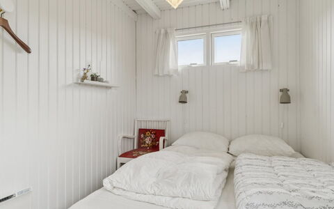 Bjarni - 180M from the Sea: Zwembad, Toevlucht, Schaduw, Landgoed, Condominium, Hotel, Landscaping, Hacienda, Villa