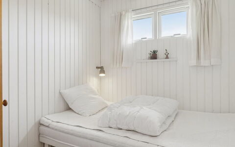 Bjarni - 180M from the Sea: Zwembad, Toevlucht, Schaduw, Landgoed, Condominium, Hotel, Landscaping, Hacienda, Villa