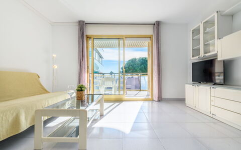 Cambrils Park C: Zwembad, Toevlucht, Schaduw, Landgoed, Condominium, Hotel, Landscaping, Hacienda, Villa