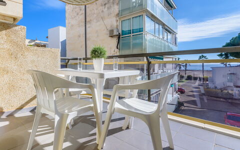 Cambrils Park C: Zwembad, Toevlucht, Schaduw, Landgoed, Condominium, Hotel, Landscaping, Hacienda, Villa