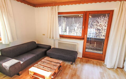 Schlitters: Meubilair, Hout, Interieur Ontwerp, Flooring, Verdieping, Kamer, Bankstel, Huis, Woonkamer, Houten Vloer