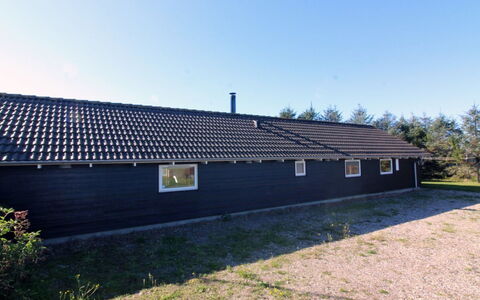 Tonje - 600M from the Sea: Meubilair, Hout, Interieur Ontwerp, Flooring, Verdieping, Stoel, Kamer, Plafond, Woonkamer, Appartement