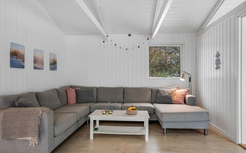 Antigona - 2.4Km from the Sea: Dak, Land Lot, Verblijf, Huis, Landelijk Gebied, Schuur, Siding, Garden Gebouwen, Blokhut, Hut