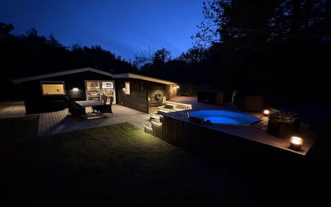 Peadda - 300M from the Sea