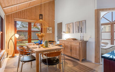 Groa - 50M from the Sea: Dak, Land Lot, Verblijf, Huis, Landelijk Gebied, Schuur, Siding, Garden Gebouwen, Blokhut, Hut