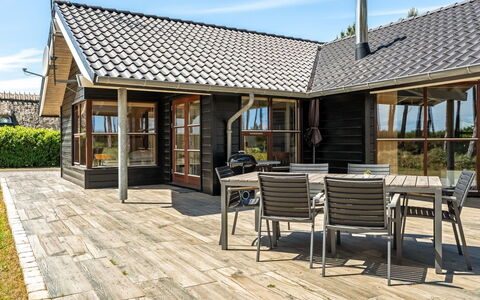 Groa - 50M from the Sea: Dak, Land Lot, Verblijf, Huis, Landelijk Gebied, Schuur, Siding, Garden Gebouwen, Blokhut, Hut