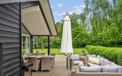 Galatia - 1.4Km from the Sea: Plafond, Flooring, Interieur Ontwerp, Verdieping, Samengesteld Materiaal, Meubilair, Toevlucht, Hotel, Ontwerp, Daylighting