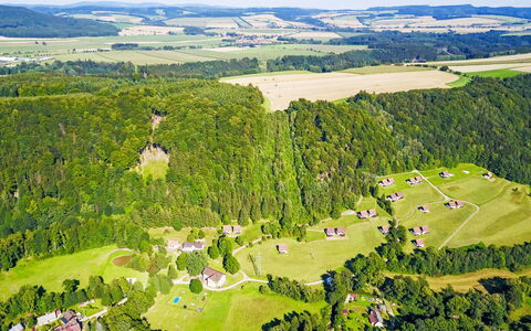 Green Valley Park Stárkov 9: Natuurlijke Omgeving, Luchtfotografie, Vogelperspectief, Natuurlijk Landschap, Grasland, Landschap, Plain, Land Lot, Landelijk Gebied, Pasture