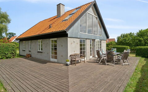 Siegfried - 100M from the Sea: Gras, Grasland, Land Lot, Verblijf, Landelijk Gebied, Weide, Garden Gebouwen, Tuin, Schuur