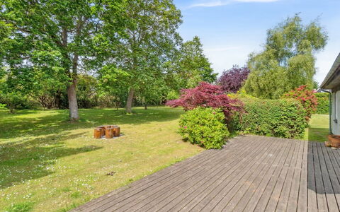 Siegfried - 100M from the Sea: Gras, Grasland, Land Lot, Verblijf, Landelijk Gebied, Weide, Garden Gebouwen, Tuin, Schuur