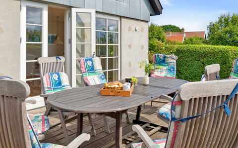 Siegfried - 100M from the Sea: Gras, Grasland, Land Lot, Verblijf, Landelijk Gebied, Weide, Garden Gebouwen, Tuin, Schuur