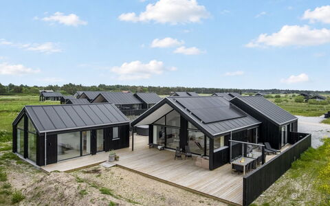 Damiana - 1.1Km from the Sea: Meubilair, Hout, Interieur Ontwerp, Flooring, Verdieping, Stoel, Kamer, Plafond, Woonkamer, Appartement