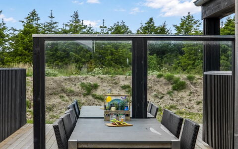 Damiana - 1.1Km from the Sea: Meubilair, Hout, Interieur Ontwerp, Flooring, Verdieping, Stoel, Kamer, Plafond, Woonkamer, Appartement