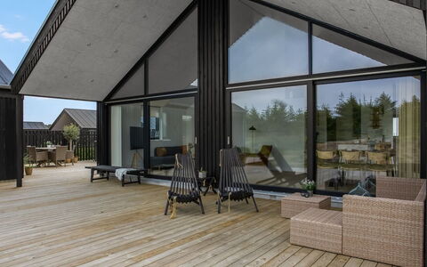 Damiana - 1.1Km from the Sea: Meubilair, Hout, Interieur Ontwerp, Flooring, Verdieping, Stoel, Kamer, Plafond, Woonkamer, Appartement