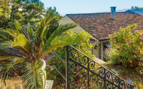 Villa Erta: Groen, Vegetation, Tuin, Schaduw, Landscaping, Eco Hotel, Landgoed, Backyard, Hacienda