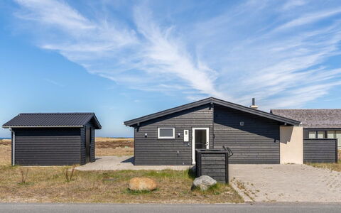 Edy - 75M from the Sea: Meubilair, Hout, Interieur Ontwerp, Flooring, Verdieping, Stoel, Kamer, Plafond, Woonkamer, Appartement