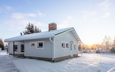 Villa Koski: Hout, Huis, Dak, Huis, Verblijf, Siding, Winter, Sneeuw, Architectuur, Deur