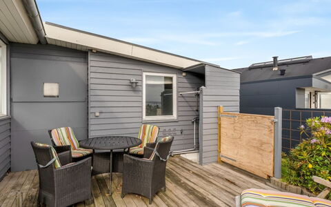 Tofan - 75M from the Sea: Blauw, Verblijf, Huis, Huis, Boerderij, Landgoed, Siding