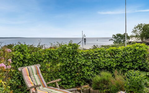 Tofan - 75M from the Sea: Blauw, Verblijf, Huis, Huis, Boerderij, Landgoed, Siding