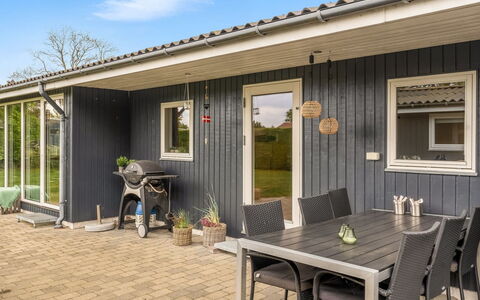 Sampsa - 350M from the Sea: Huis, Huis, Deur, Dak, Verblijf, Landgoed, Tuin, Schaduw, Siding, Werf
